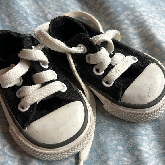 Baby converse, size 2 - Picture 7 of 7